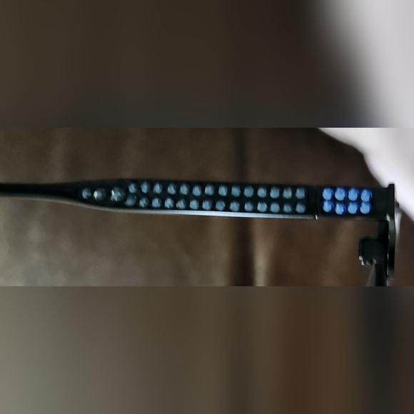 Black Glasses - Picture 6 of 9